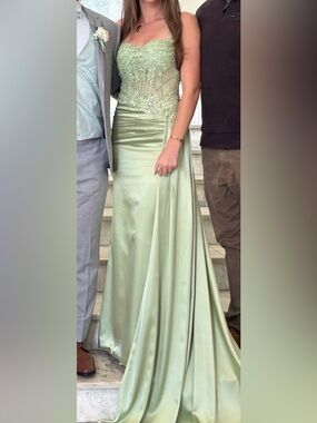Elegant Light Green Satin Evening Skirt